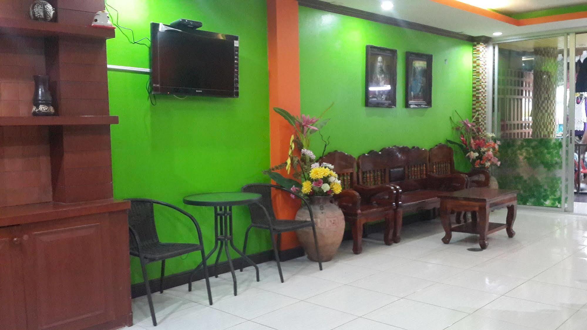 Silla Patong Hostel Екстер'єр фото